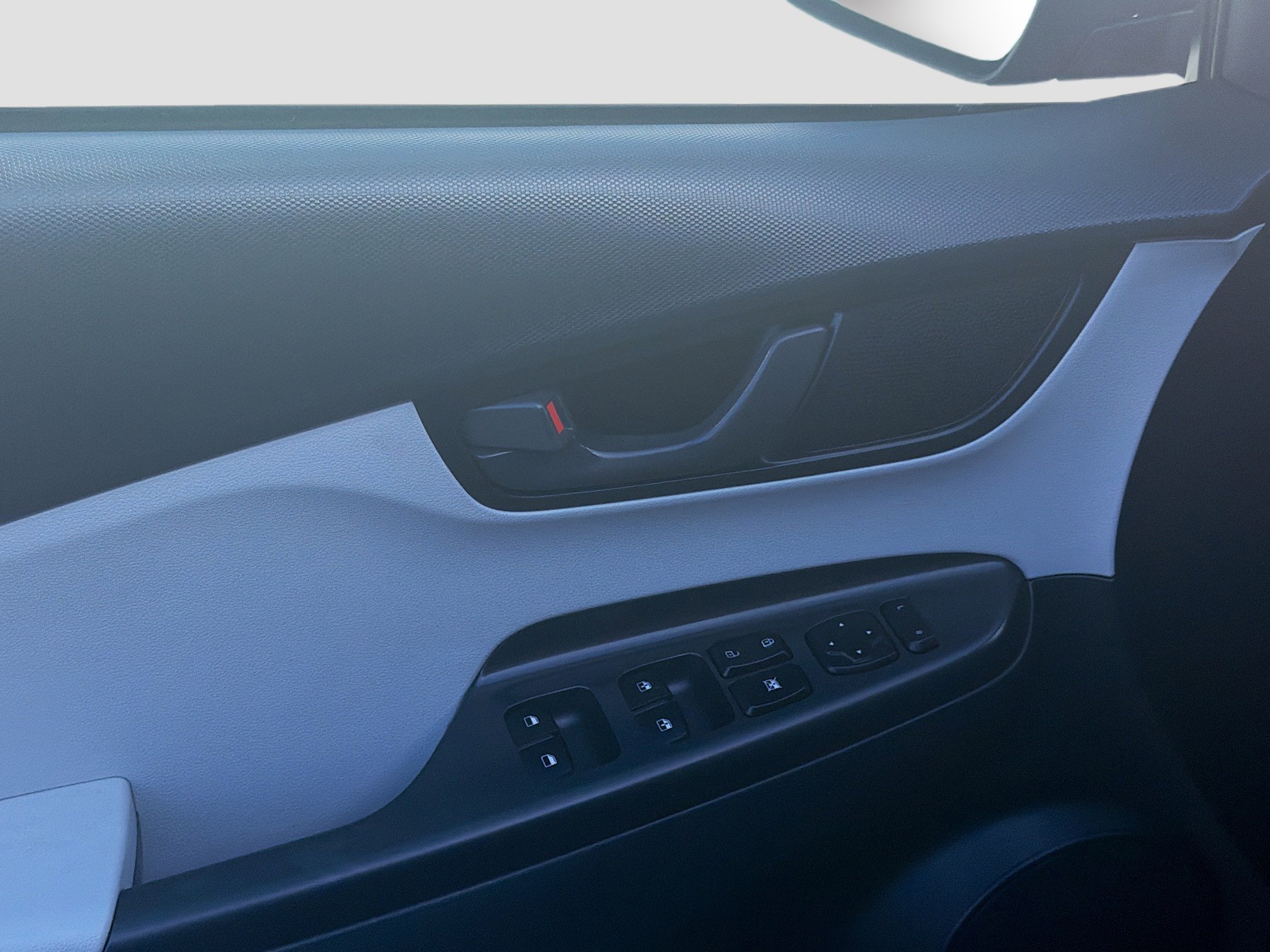 Used 2023 Hyundai Kona SEL image 14