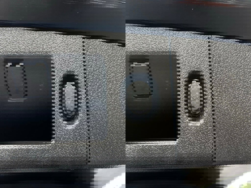 Used 2019 Chevrolet Suburban LT image 28