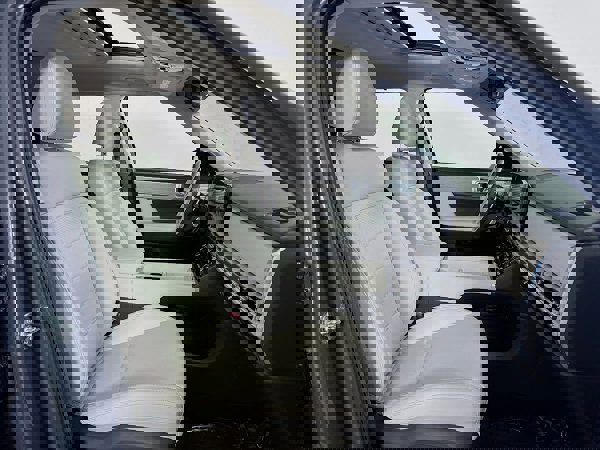 Used 2024 Hyundai Santa Fe Calligraphy image 37