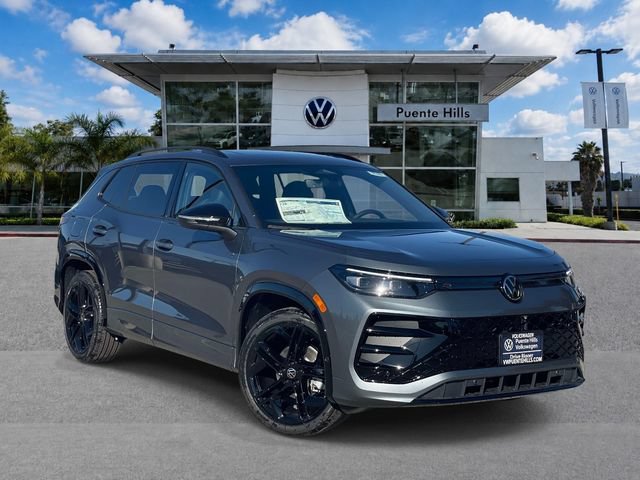 New 2026 Volkswagen Tiguan SE R-Line FWD image 1