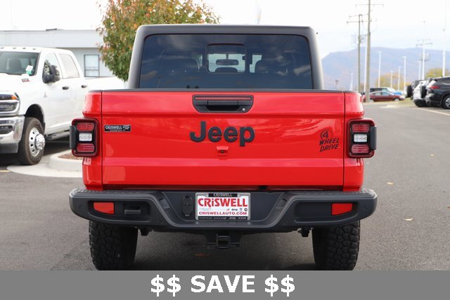 Used 2023 Jeep Gladiator Willys image 4