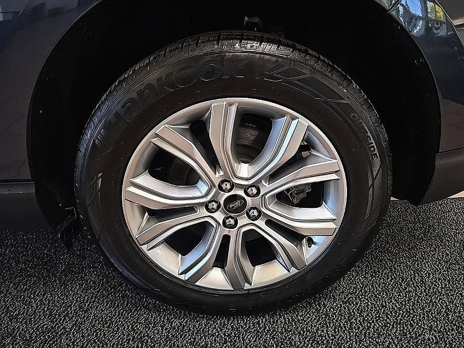 Used 2023 Ford Edge Titanium AWD/4WD image 42