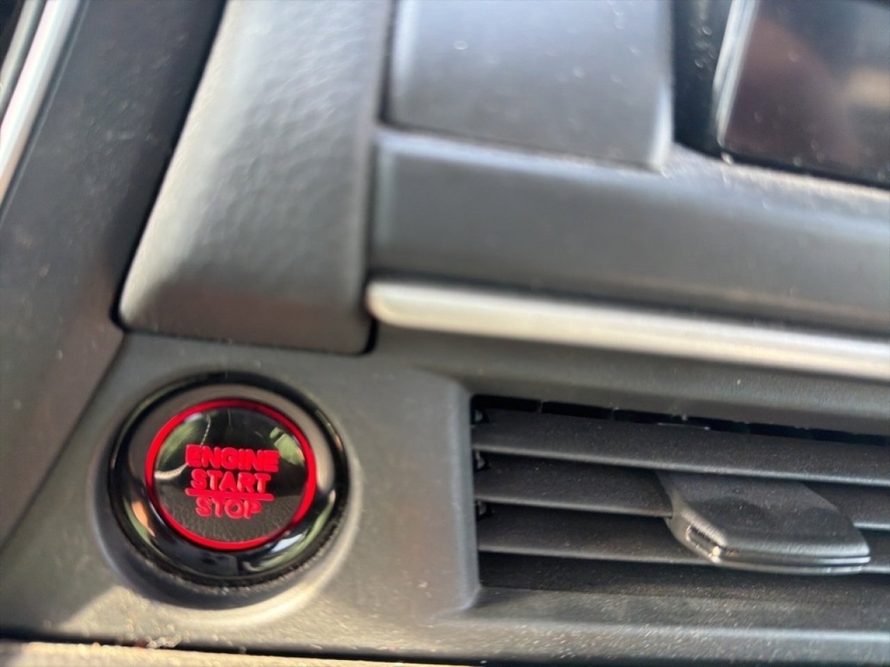 Used 2023 Honda Pilot EX-L image 8