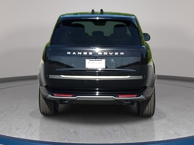 Certified 2025 Land Rover Range Rover Long Wheelbase SE AWD/4WD image 6