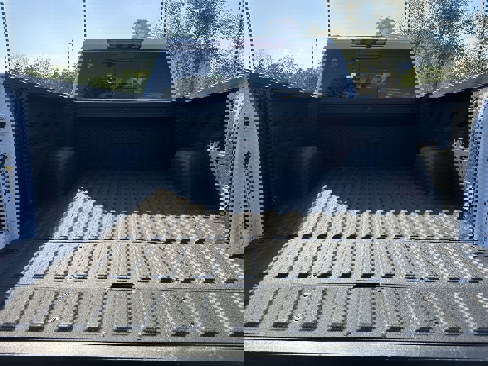 Used 2024 GMC Sierra 1500 AT4 w/ Technology Package image 32