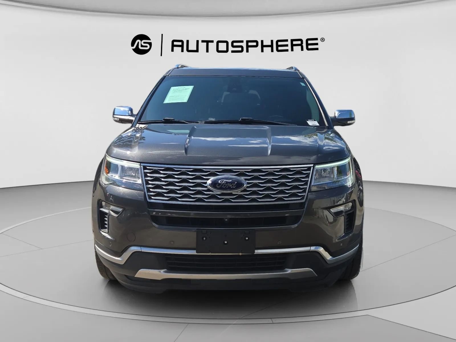 Used 2019 Ford Explorer Platinum image 2