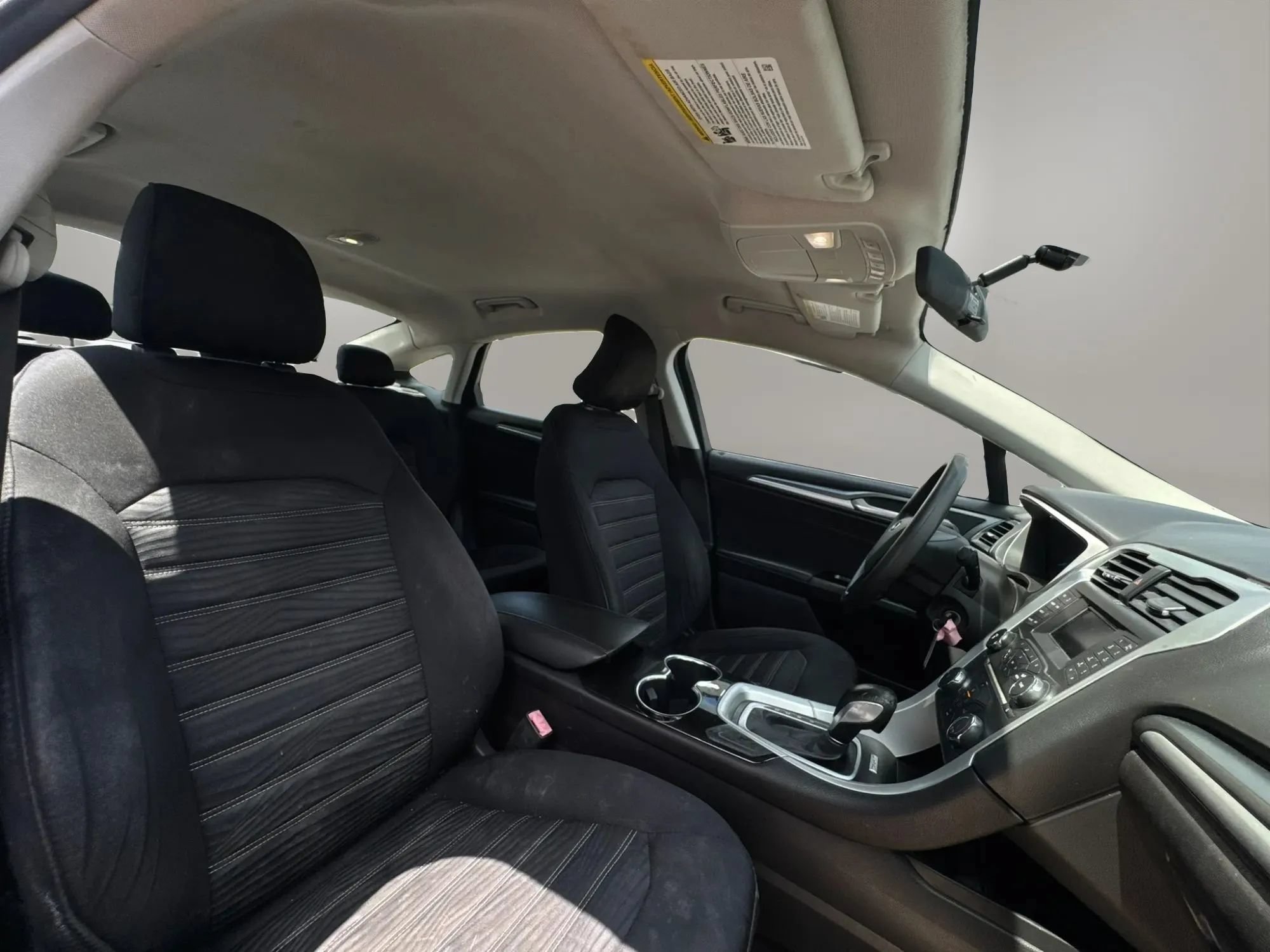 Used 2016 Ford Fusion SE FWD image 16