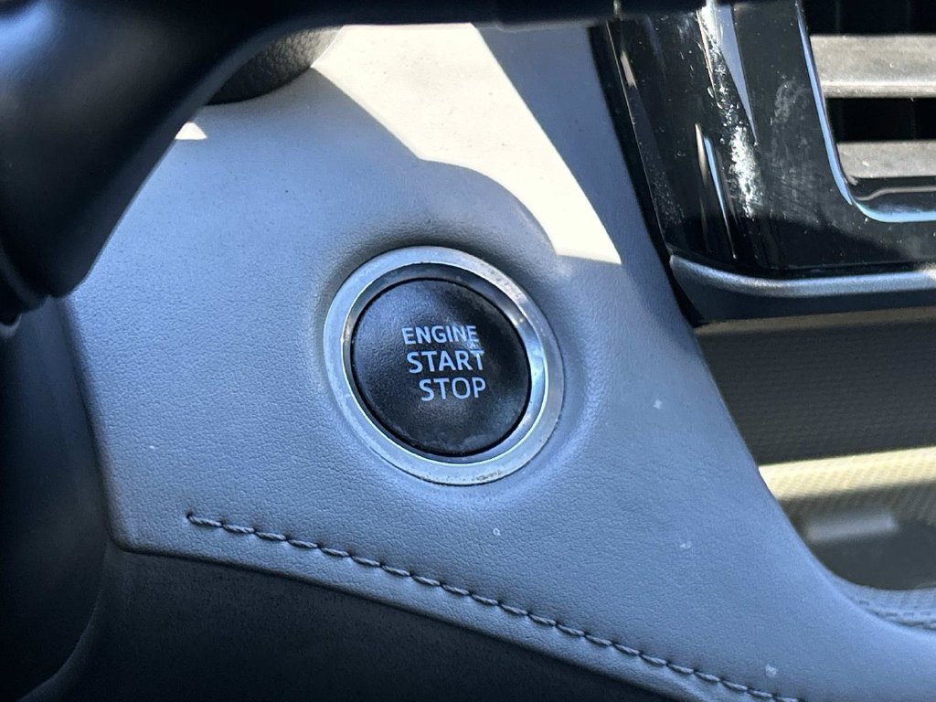 Used 2021 Toyota Highlander Limited FWD image 38