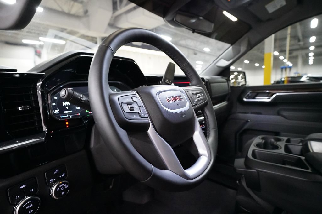 Used 2025 GMC Sierra 1500 Elevation image 8