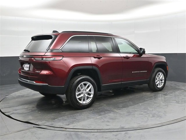 New 2025 Jeep Grand Cherokee Laredo image 4