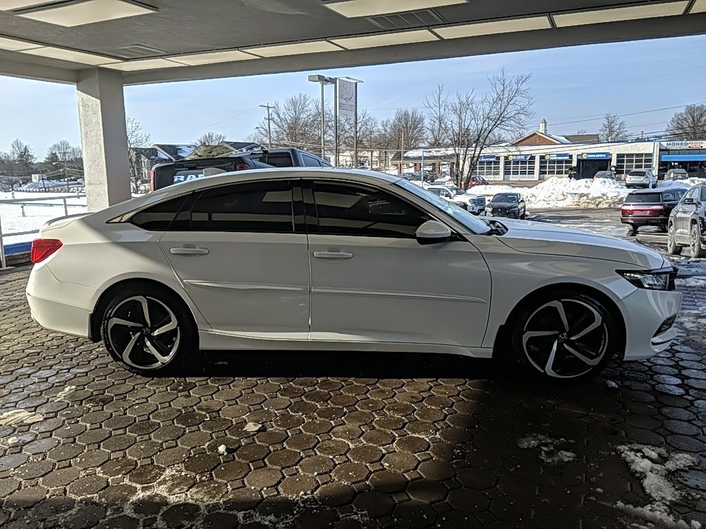 Used 2019 Honda Accord Sport image 4