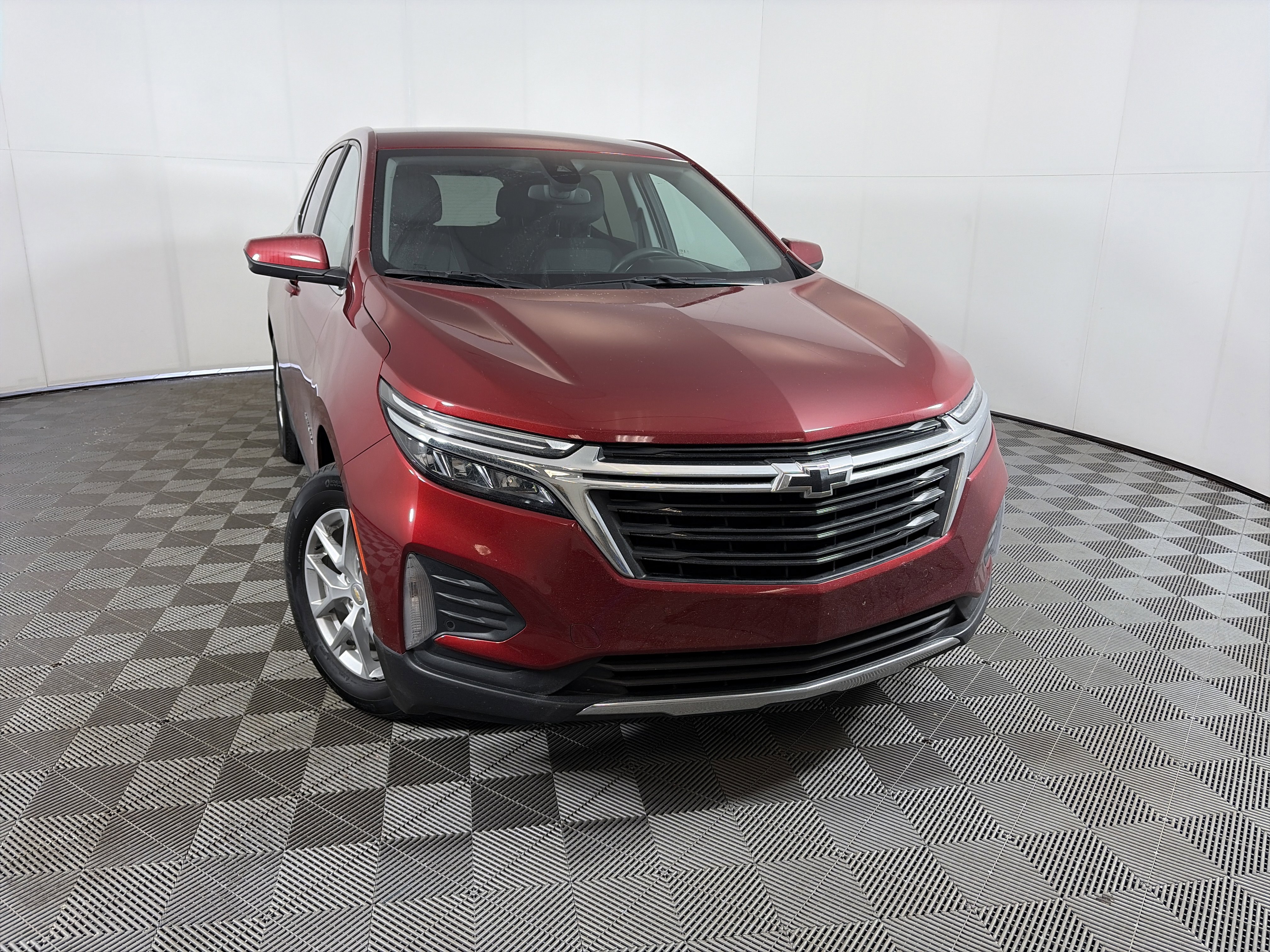 Used 2023 Chevrolet Equinox LT