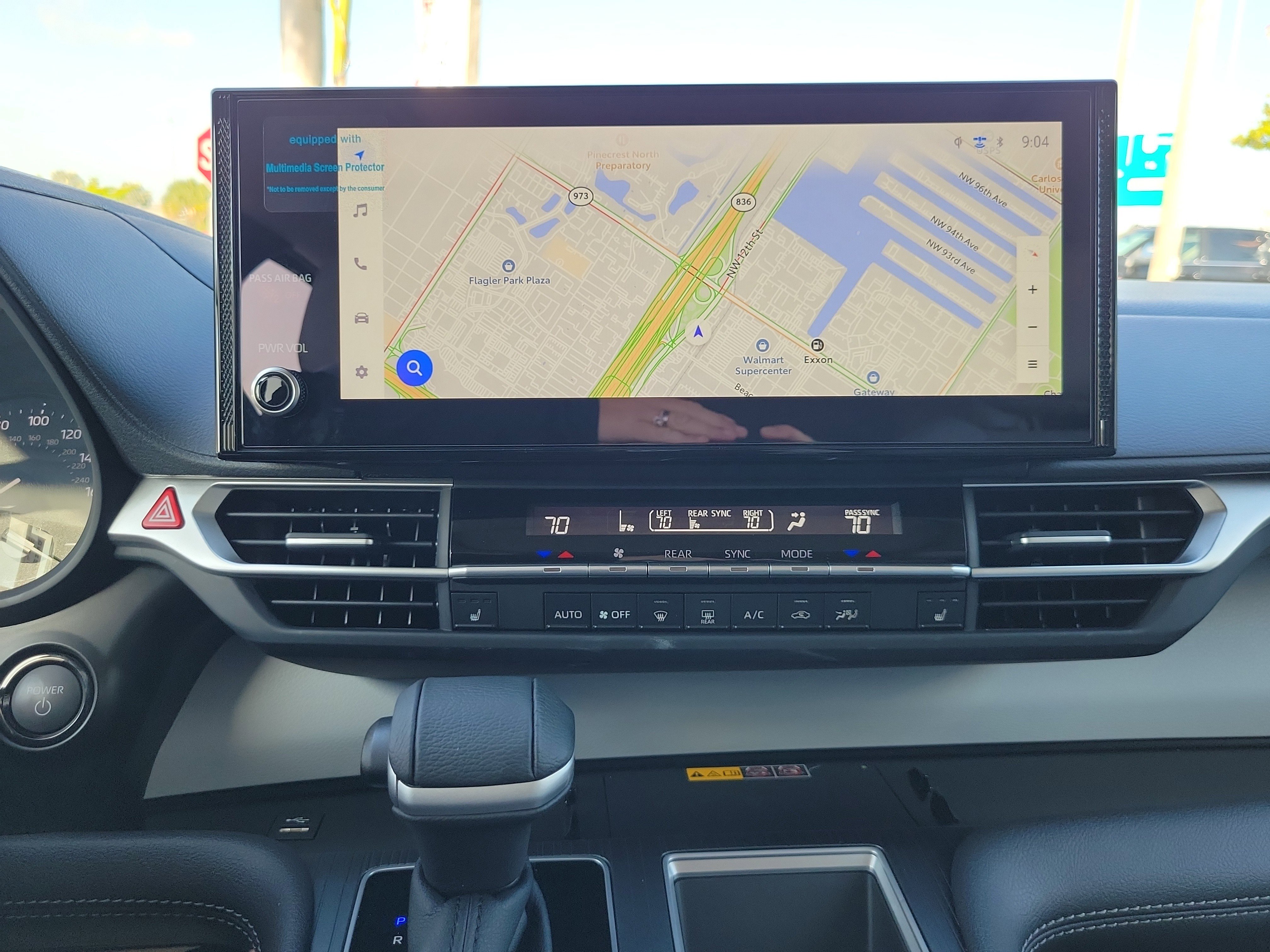 Used 2026 Toyota Sienna XLE FWD image 10