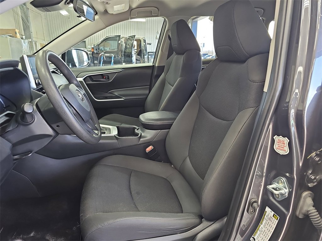 Used 2024 Toyota RAV4 LE image 15