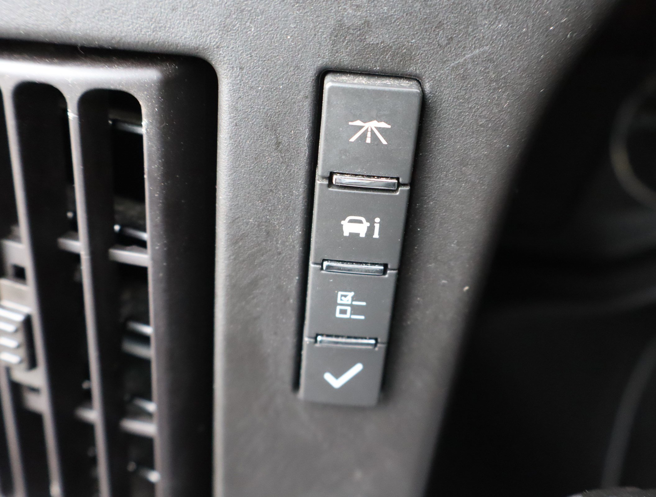 Used 2024 Chevrolet Express 2500 w/ Driver Convenience Package image 19