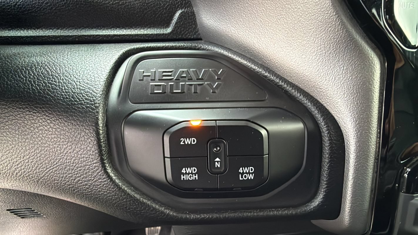 Used 2026 RAM 2500 Laramie AWD/4WD image 13