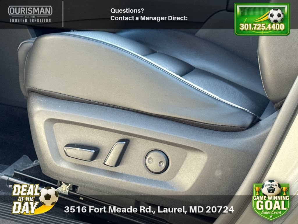 Used 2021 Nissan Rogue SV w/ Premium Package AWD/4WD image 7