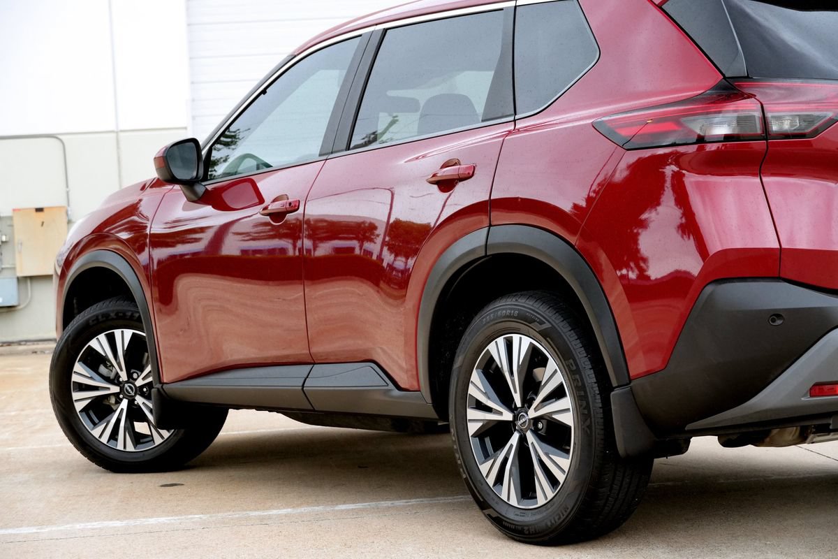 Used 2023 Nissan Rogue SV FWD image 31