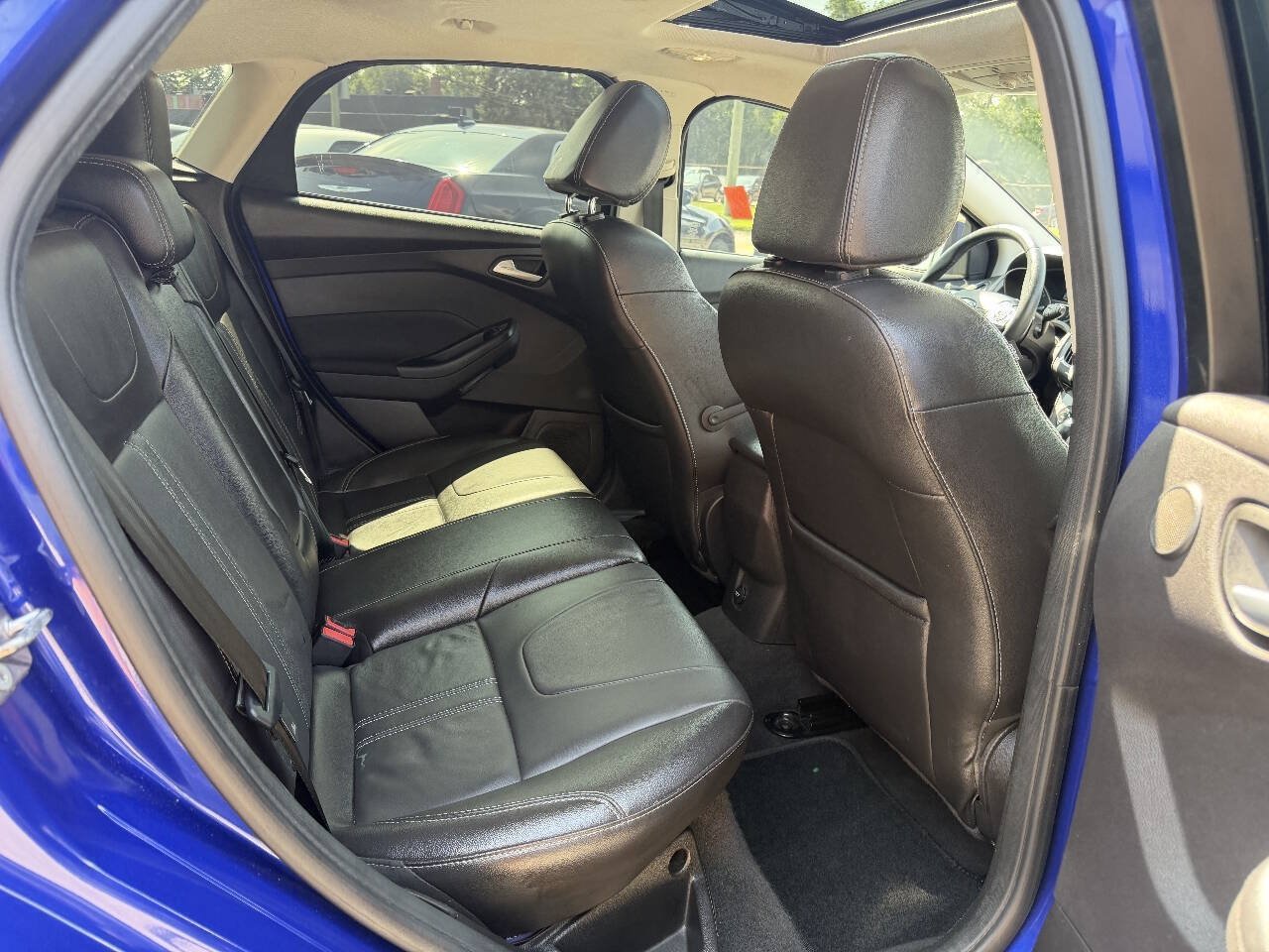 Used 2014 Ford Focus Titanium FWD image 15