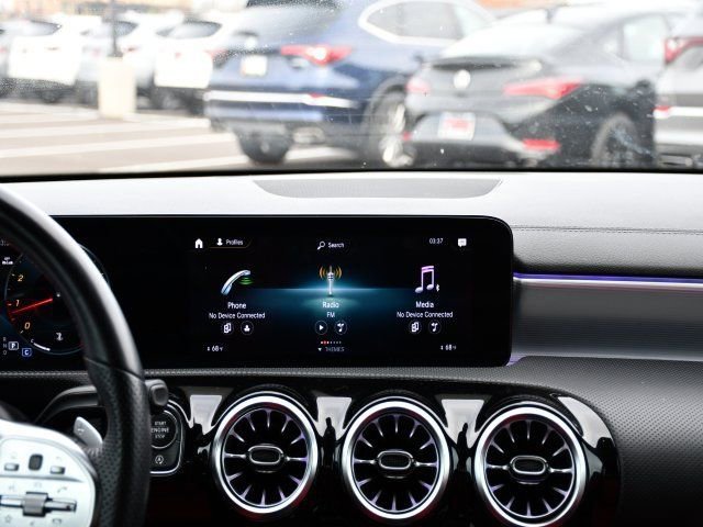 Used 2023 Mercedes-Benz CLA 250 image 22