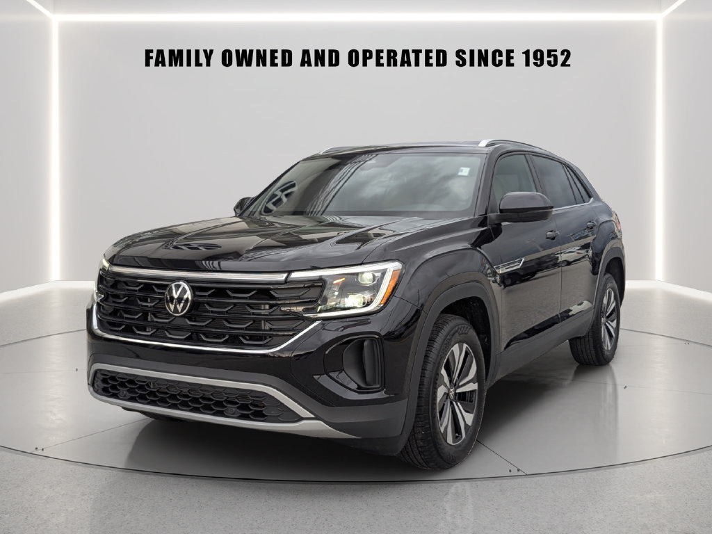 Certified 2025 Volkswagen Atlas Cross Sport SE FWD image 2