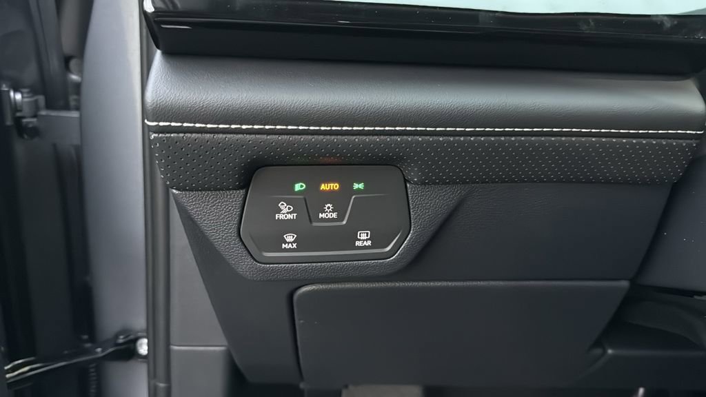 New 2026 Volkswagen Atlas SE FWD image 23