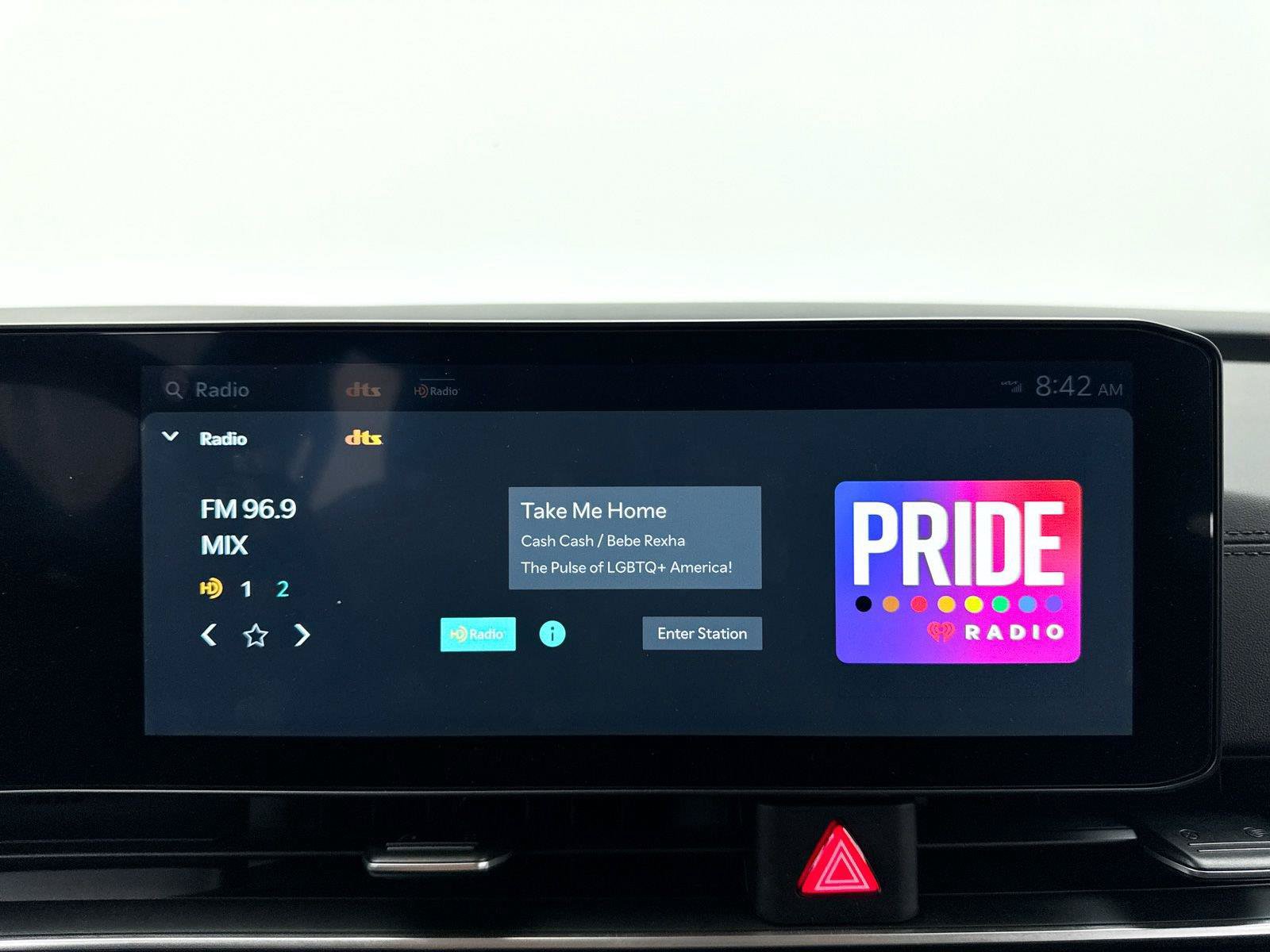 Used 2026 Kia Carnival FWD image 24