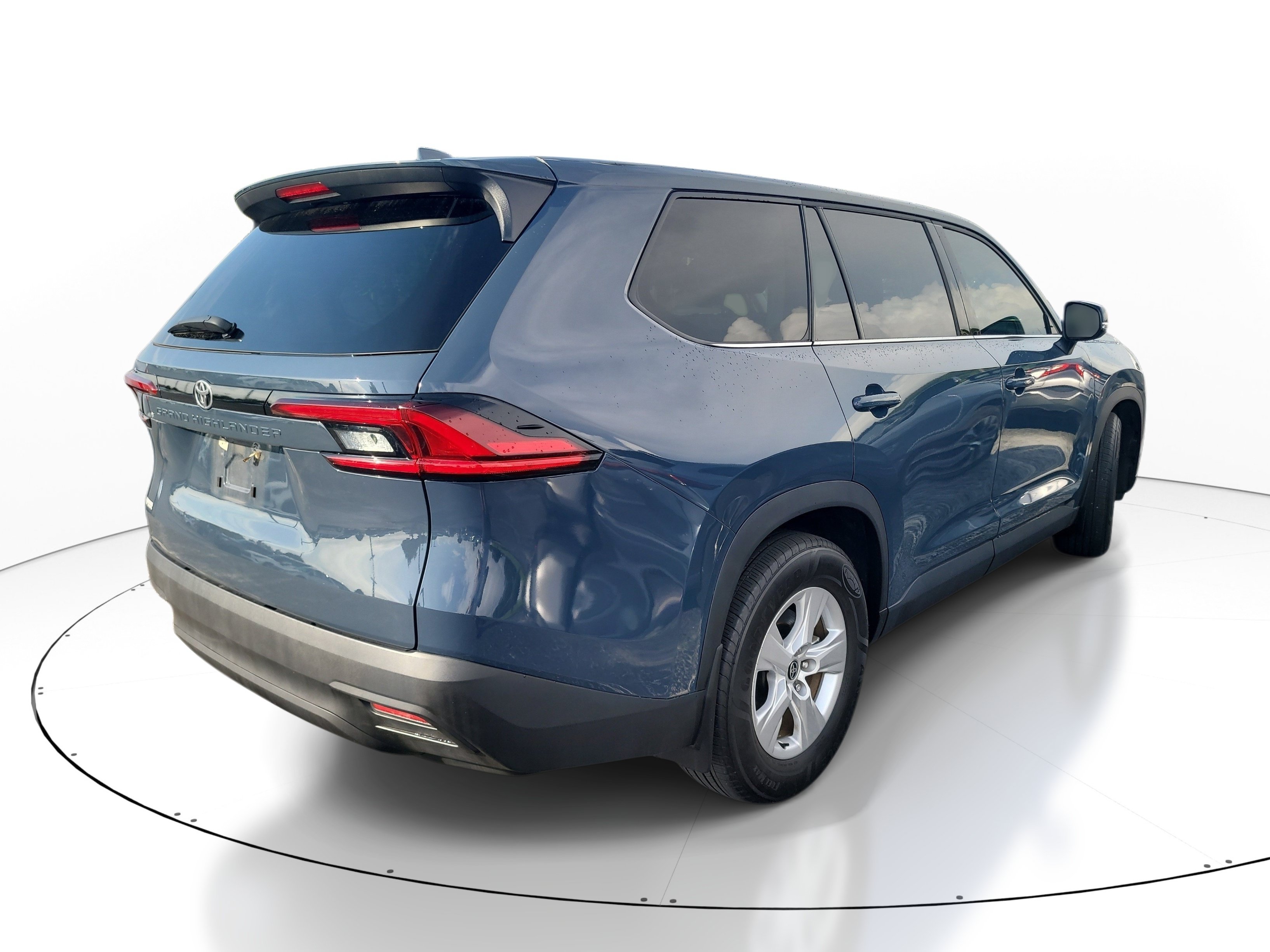 Used 2025 Toyota Grand Highlander FWD image 7