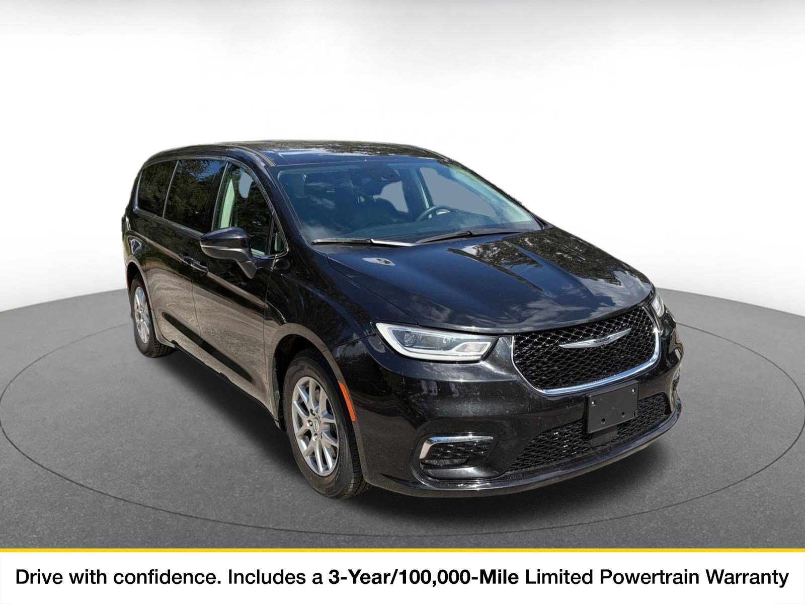 Used 2023 Chrysler Pacifica Touring-L