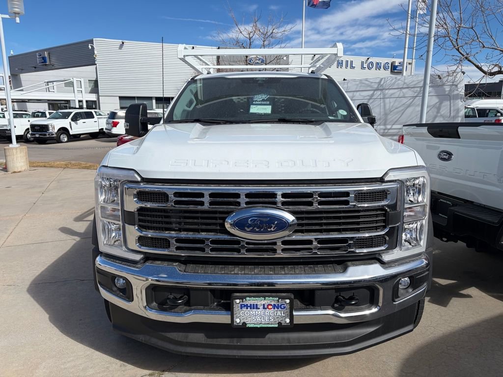 New 2026 Ford F550 4x4 Crew Cab image 3