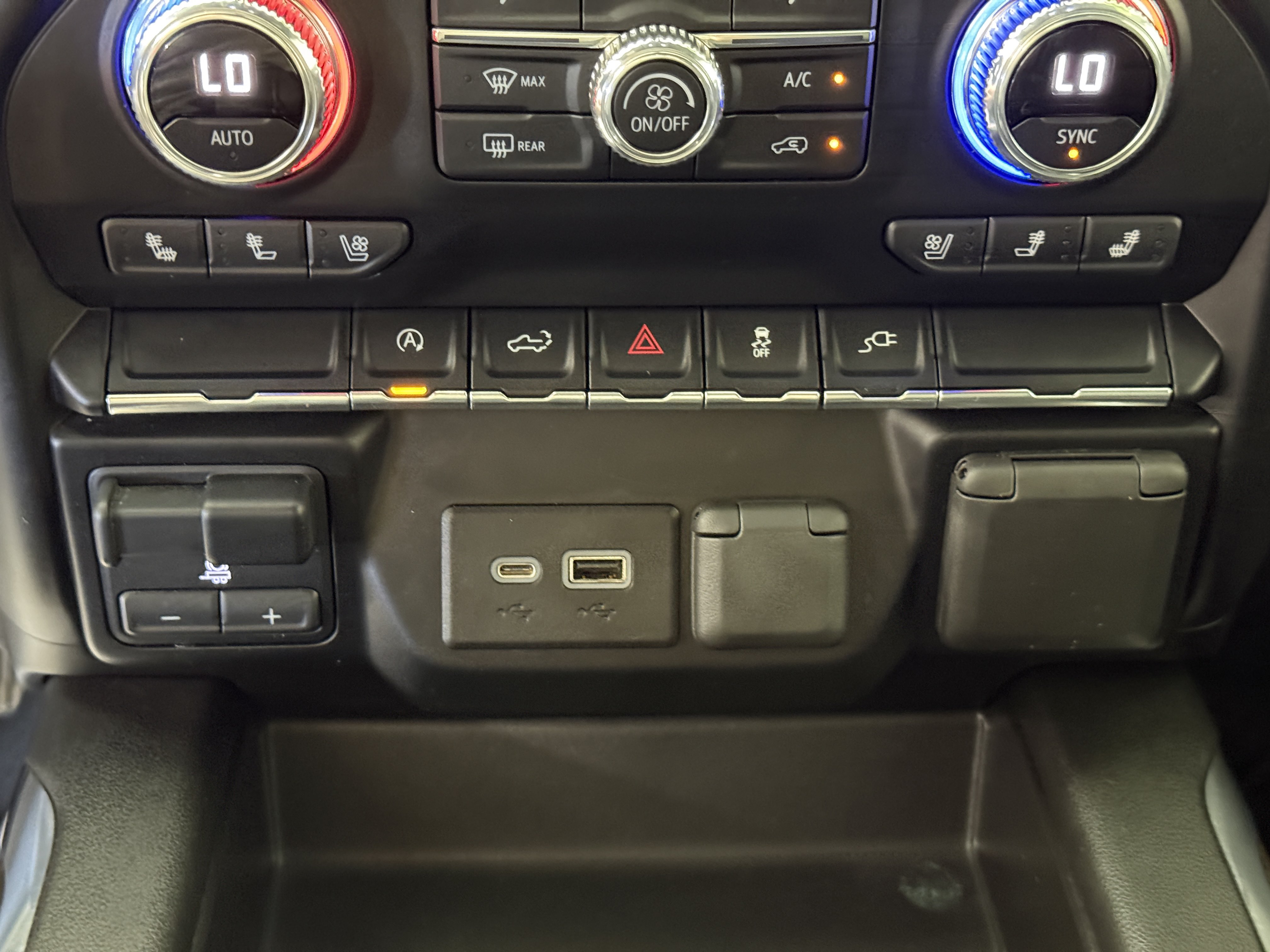 Used 2021 GMC Sierra 1500 SLT w/ SLT Premium Package RWD image 21