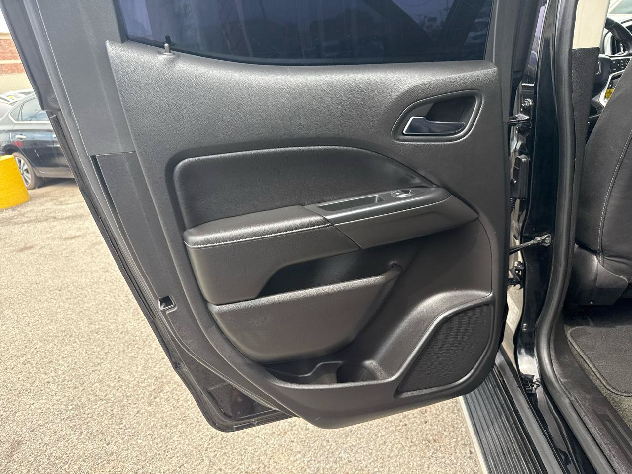 Used 2018 GMC Canyon SLE RWD image 14