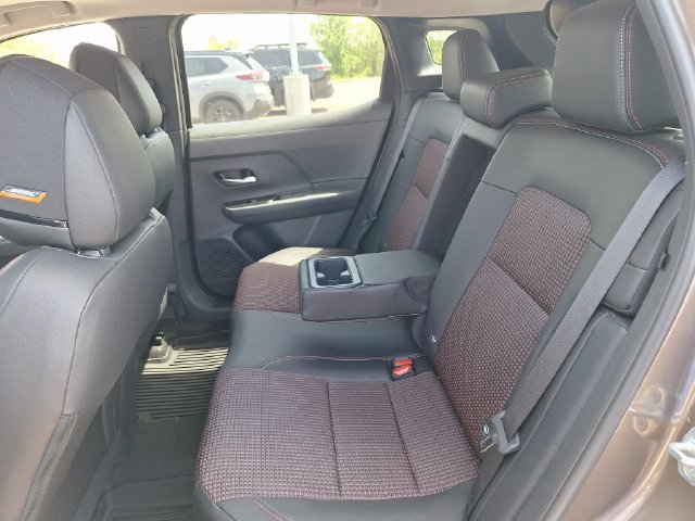 New 2026 Nissan Kicks SR w/ SR Premium Package FWD image 25