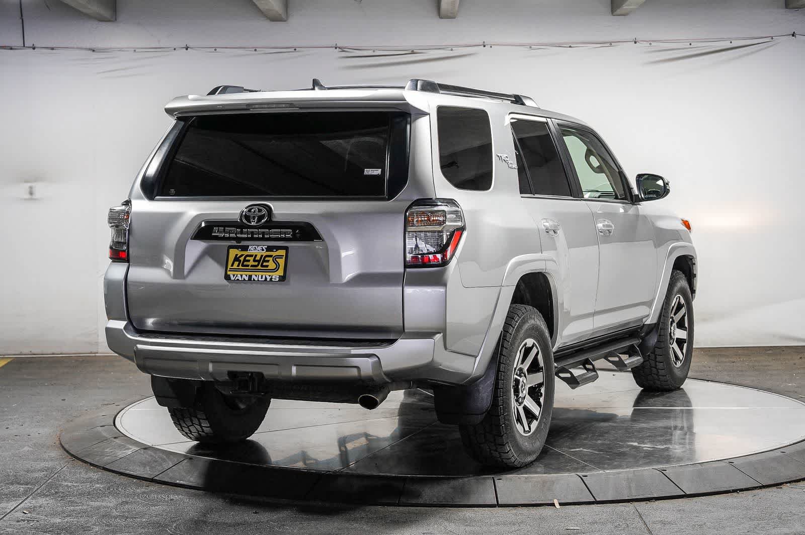 Certified 2021 Toyota 4Runner TRD Off-Road Premium w/ Moonroof Package AWD/4WD image 4