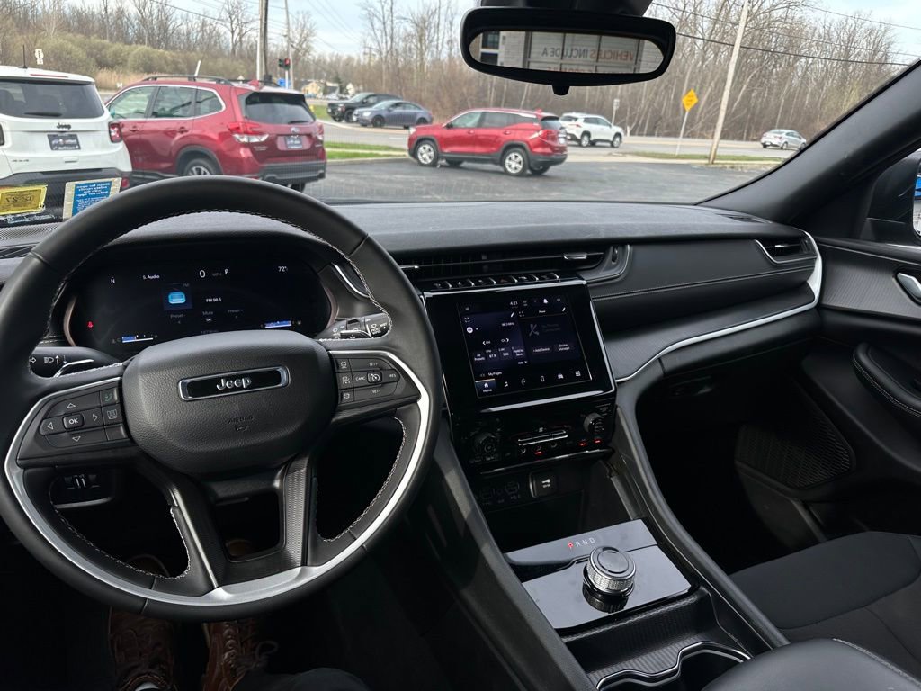 Used 2024 Jeep Grand Cherokee L Laredo AWD/4WD image 14