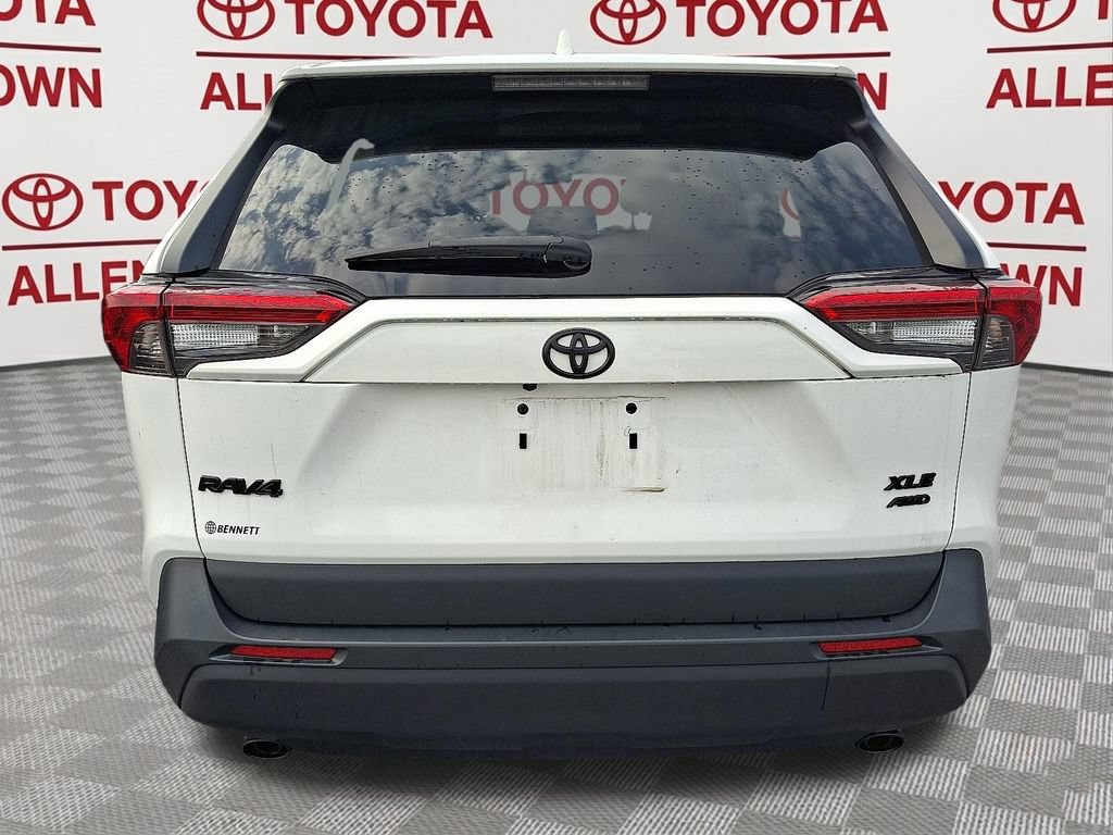 Used 2023 Toyota RAV4 XLE w/ Convenience Package AWD/4WD image 7