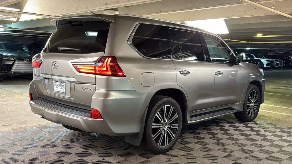 Used 2018 Lexus LX 570 4WD w/ Luxury Package image 8