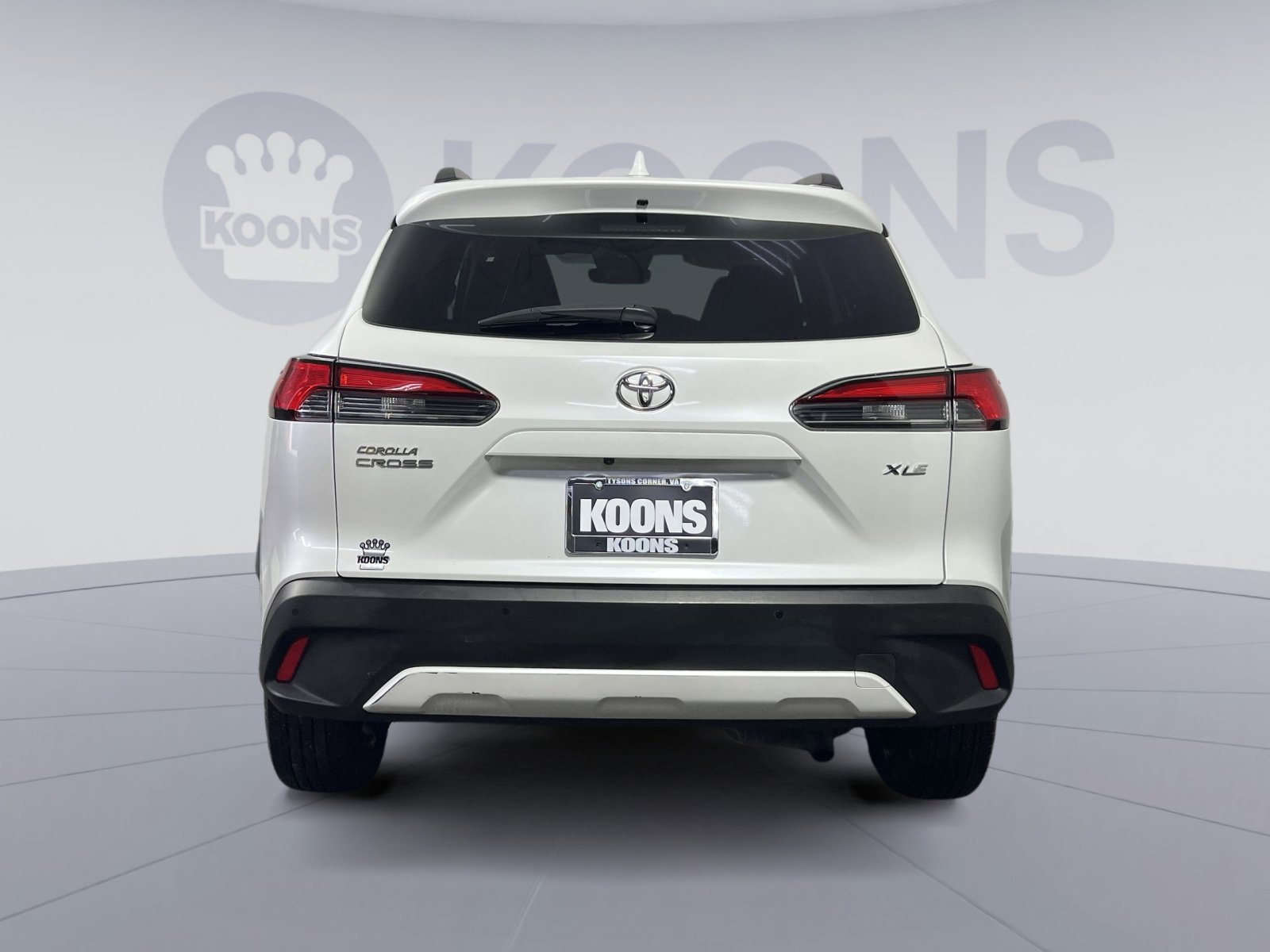 Used 2023 Toyota Corolla Cross XLE image 5