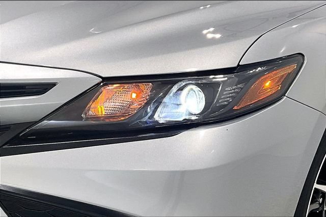 Used 2021 Toyota Camry SE AWD/4WD image 37