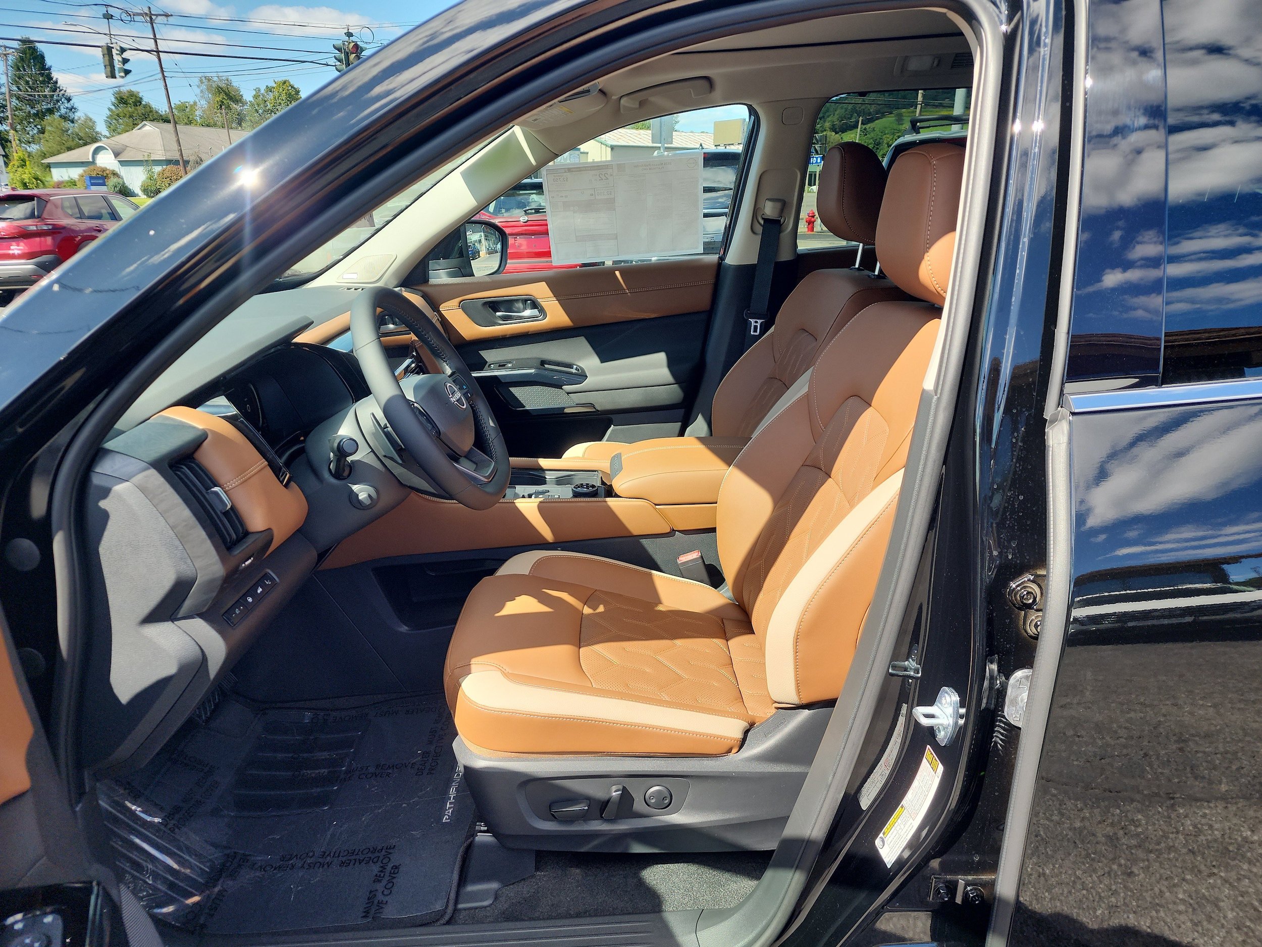 New 2026 Nissan Pathfinder Platinum AWD/4WD image 11