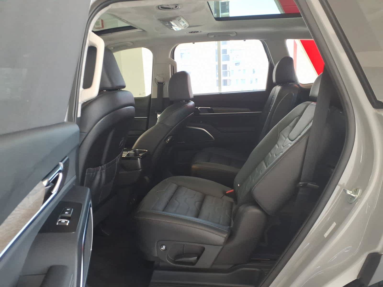 Used 2022 Kia Telluride SX w/ SX Prestige Package AWD/4WD image 13