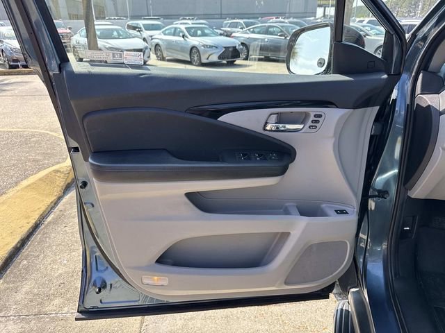 Used 2021 Honda Pilot Touring image 12