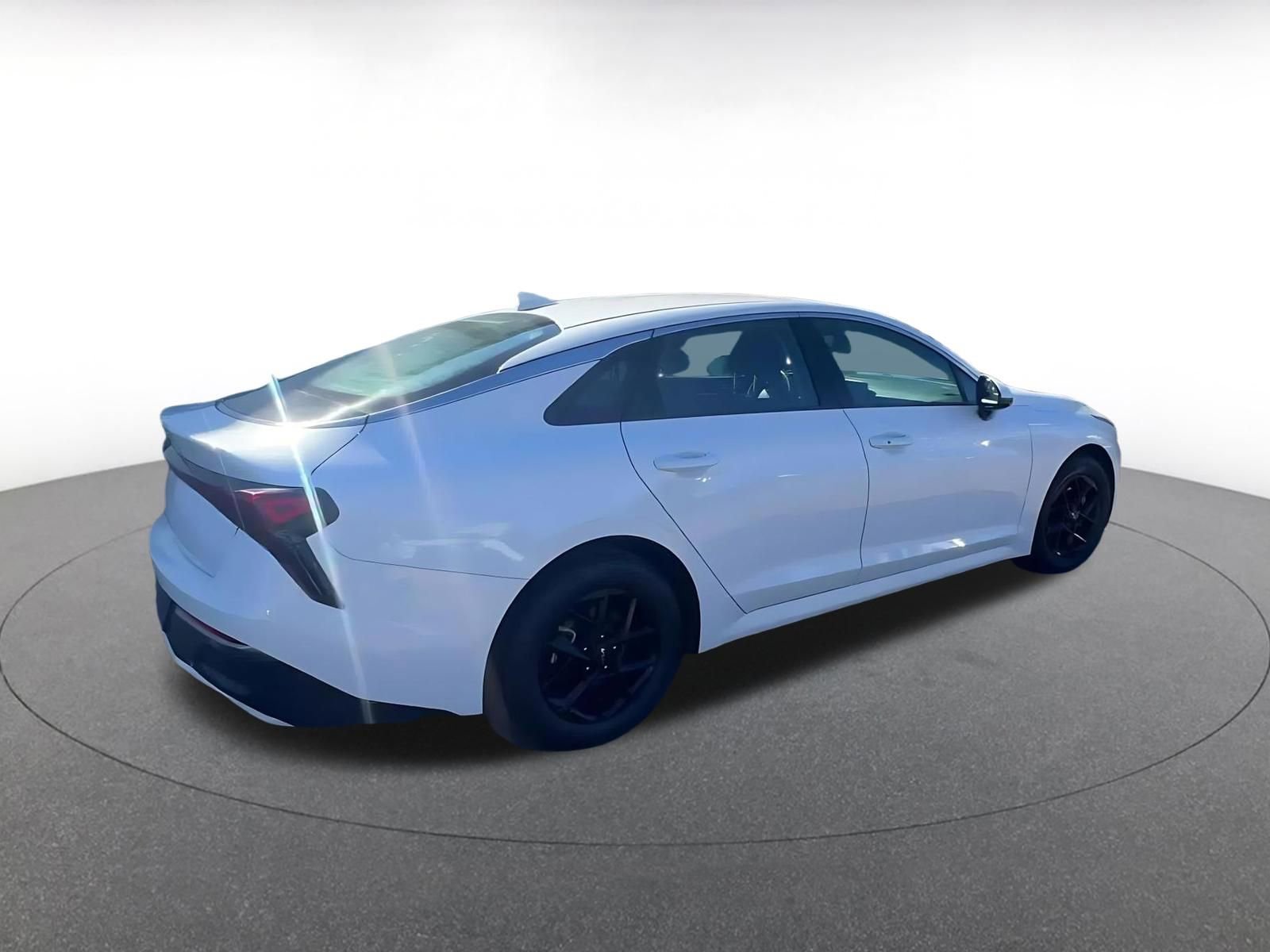 Used 2025 Kia K5 LXS image 12