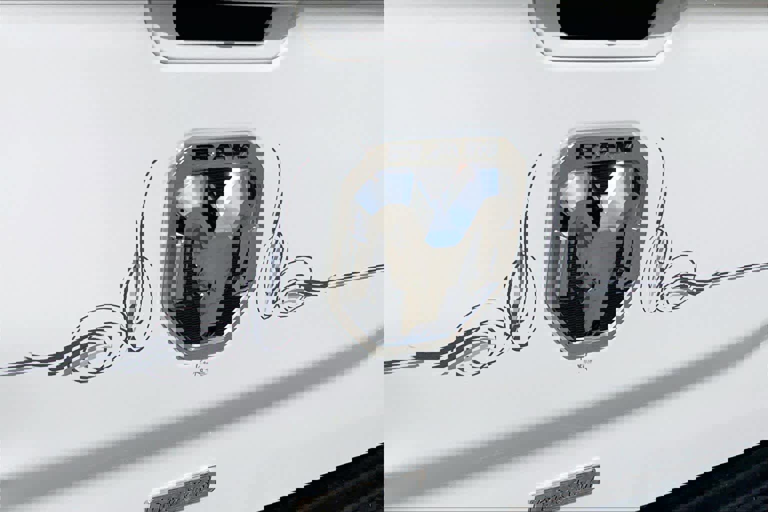 Used 2020 RAM 3500 Laramie image 31