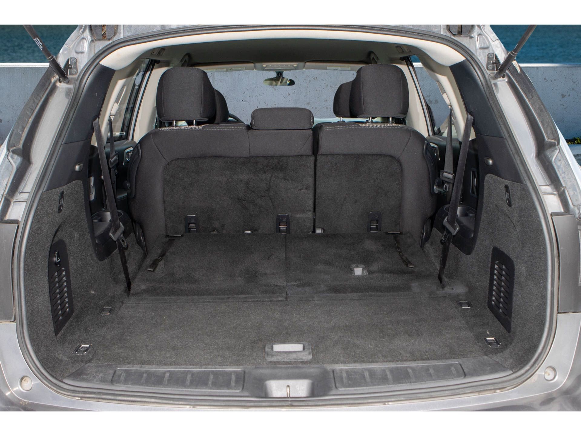 Used 2019 Nissan Pathfinder S image 10