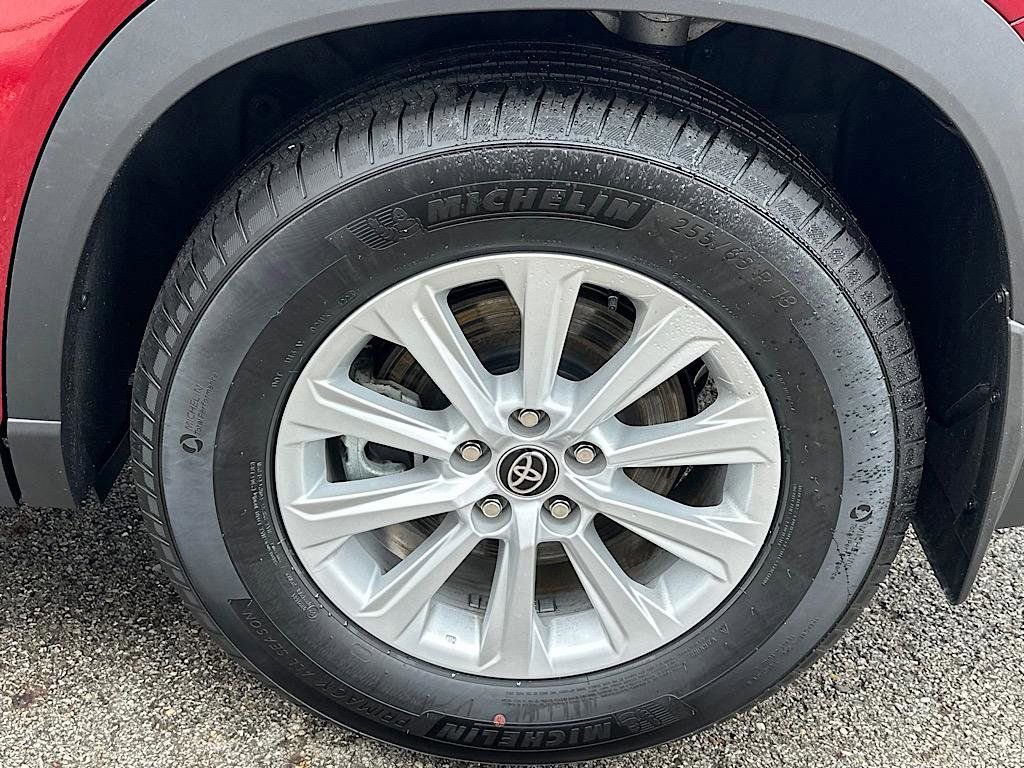 Certified 2024 Toyota Grand Highlander XLE image 26