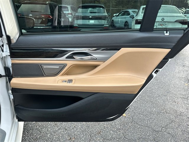 Used 2019 BMW 750i xDrive w/ Executive Package image 16