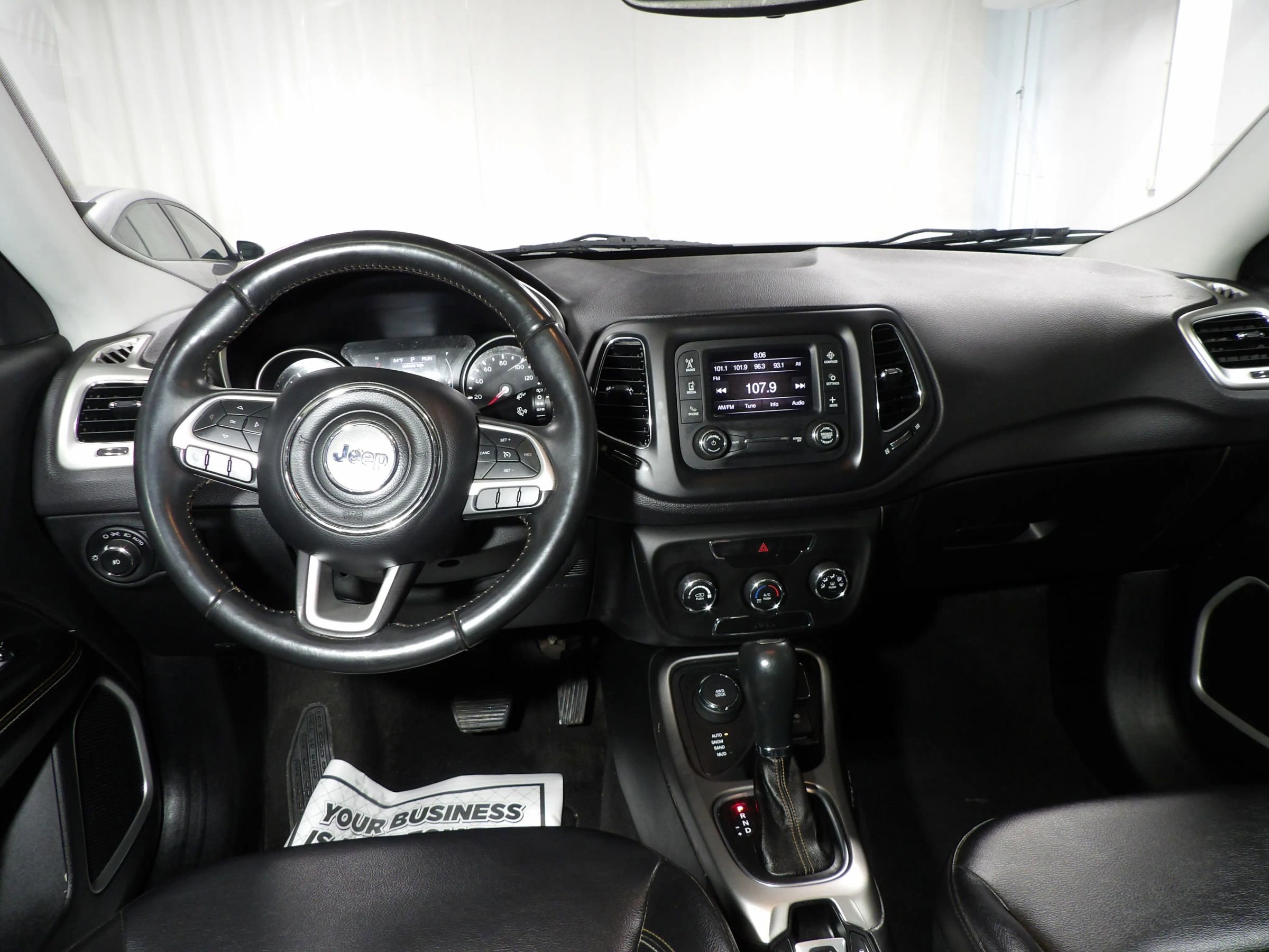 Used 2017 Jeep Compass Latitude image 13