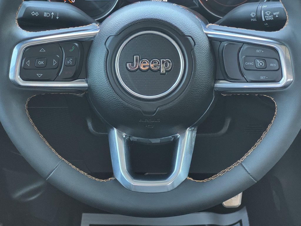 Used 2023 Jeep Gladiator Overland AWD/4WD image 20