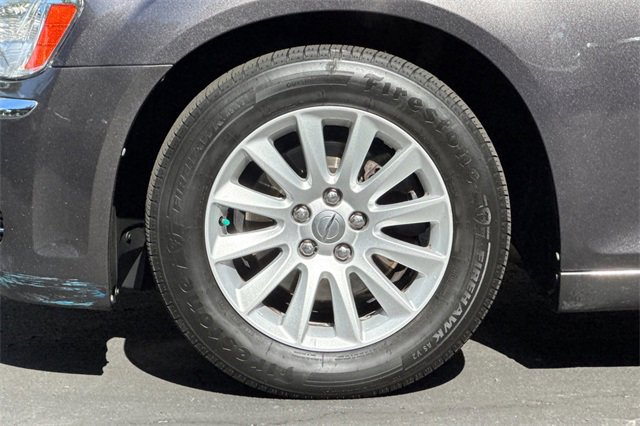 Used 2014 Chrysler 300 image 30